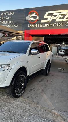 MITSUBISHI PAJERO DAKAR 3.2 HPE 4X4 7 LUGARES 16V TURBO INTERCOOLER DIESEL 4P AUTOMÁTICO